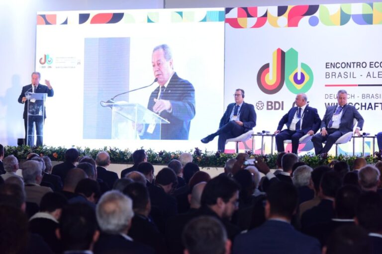 JOTA Principal: Com indefinição sobre jornada 6×1 e Master na pauta, governo busca priorizar a economia