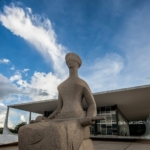 Julgamento monocrático de apelação e multa no agravo interno