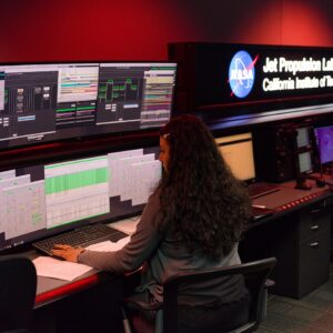 Observando a rede do espaço profundo antes da aquisição do sinal Artemis II