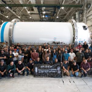 Um estágio perdido do foguete SpaceX pode atingir a lua em agosto, diz astrônomo amador