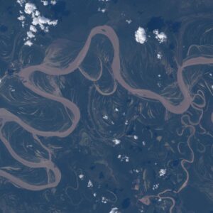 Um rio da floresta amazônica visto do espaço, foto do dia de 30 de abril de 2026