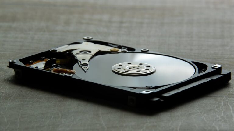 Não existe HDD suficiente para armazenar a internet; entenda