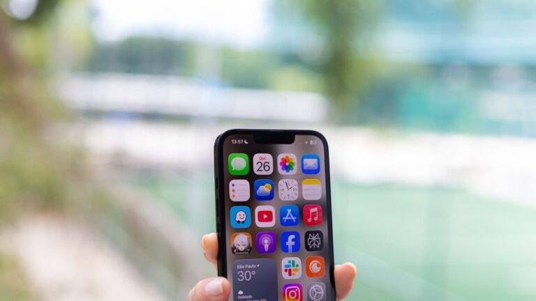 Apple lança iOS 26.5 com novos papéis de parede; veja como instalar