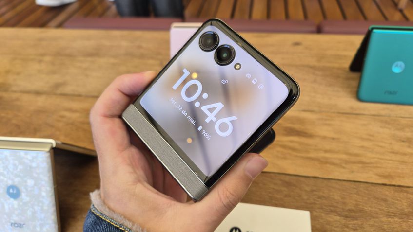 Moto Razr 70