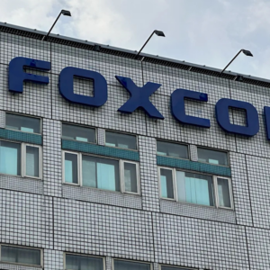 Fornecedora da Apple, Foxconn é invadida e confirma roubo de 8 TB de dados