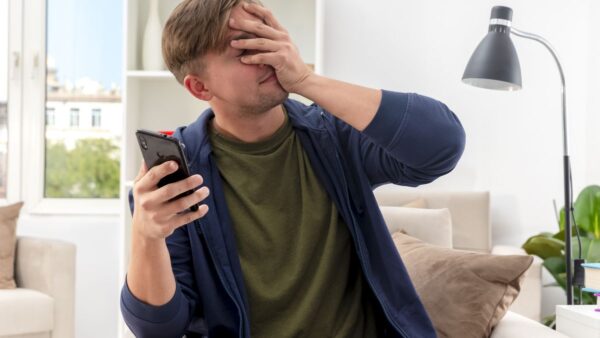 7 sinais de que você precisa ficar mais tempo longe do celular