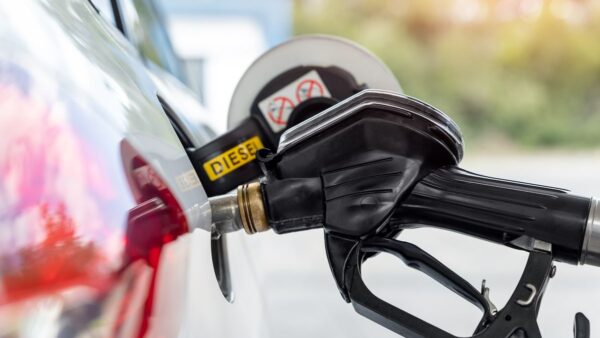 Diesel em carros flex: o que fazer se "errar" ao abastecer?