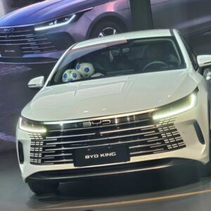 BYD joga preços no chão e vende King mais barato que Virtus