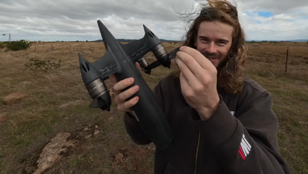 Drone voa a 730 km/h com "hélice de serrote" e bate recorde mundial; veja vídeo