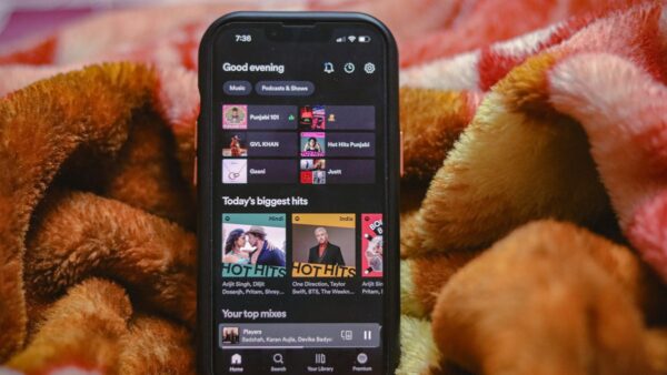 Spotify enfim leva pastas de playlists e edição em lote para o celular