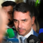 Campanha de Flávio Bolsonaro aciona o TSE contra a pesquisa da AtlasIntel