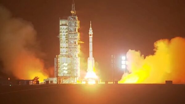 China revela tripulação de três pessoas da Shenzhou 23, incluindo o primeiro astronauta de Hong Kong