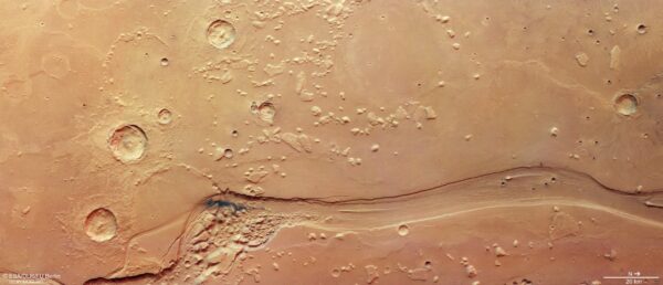 ESA - Caos devastado pela água em Marte