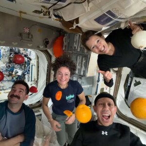 Entrega de alimentos frescos para a estação espacial