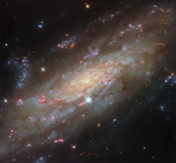 Hubble detecta uma espiral estrelada