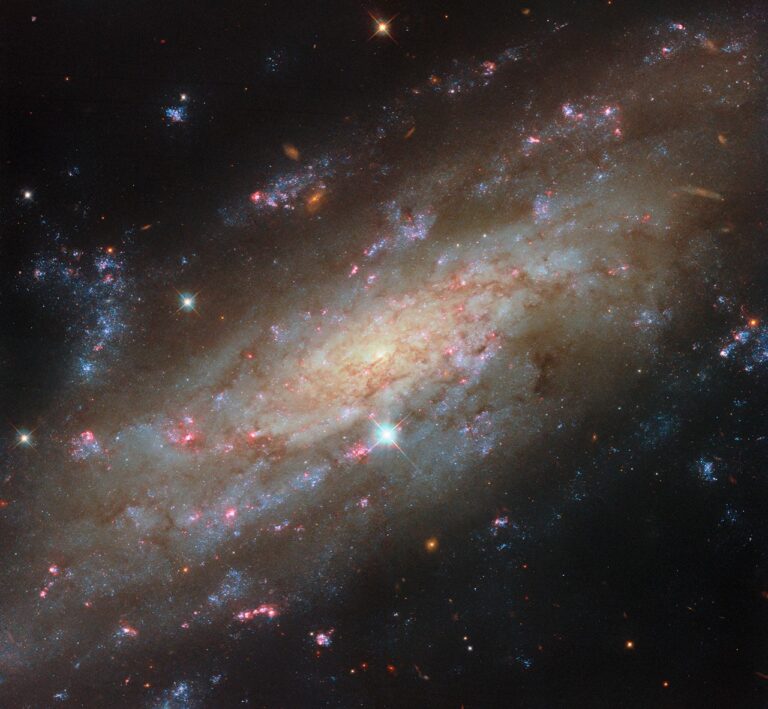 Hubble detecta uma espiral estrelada
