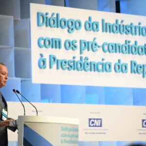 JOTA Principal: Câmara aprova PEC do fim da escala 6×1 com acordo de Motta e governo Lula