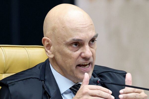 JOTA Principal: Flávio Bolsonaro tenta equilibrar discurso anticorrupção em meio ao caso Master