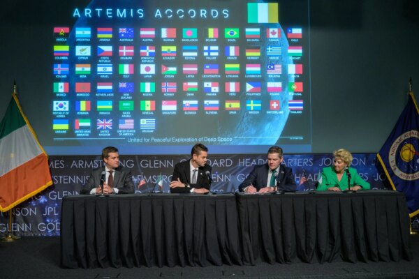 NASA dá as boas-vindas à Irlanda como o mais novo signatário dos acordos Artemis