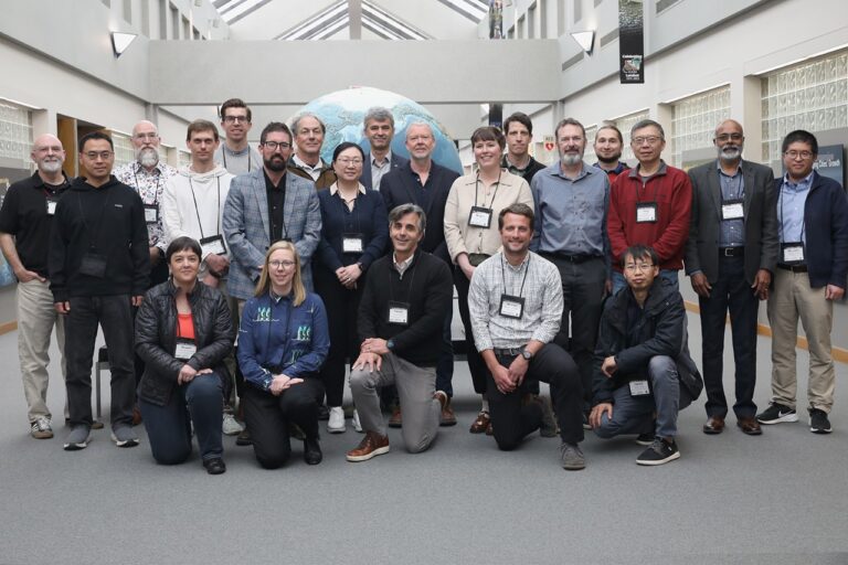 Nova equipe científica do Landsat realiza primeira reunião presencial