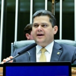 Pode o presidente do Senado se negar a analisar indicação para o STF, aguardando a eleição?