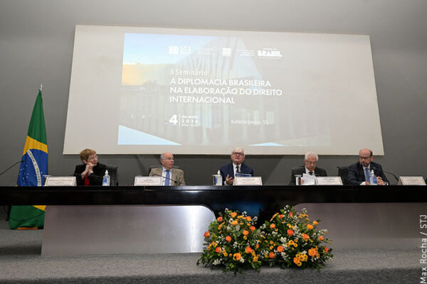 Seminário no STJ debate desafios atuais do direito internacional