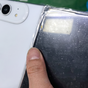 Protótipo do iPhone Fold surge na cor branca em novo vazamento