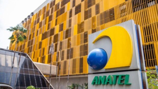 Anatel derruba "antena de celular fake" usada para aplicar golpes em São Paulo