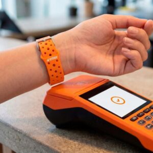Banco Inter libera pagamento por anéis e pulseiras no Brasil; veja quanto custa