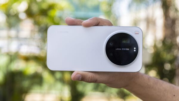 Xiaomi 18: rumor revela tela 2K, bateria de 7.000 mAh e câmeras de 200 MP