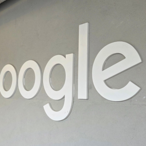 Google planeja venda de US$ 80 bi em ações para expandir infraestrutura de IA