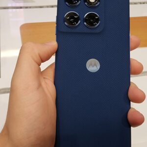 Queima de estoque: Motorola Edge 60 despenca para R$ 1.712 com Pix e cupom