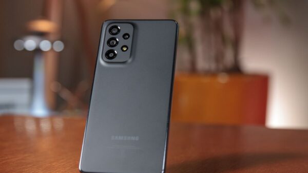 Celulares populares da Samsung podem não receber a One UI 8.5; entenda por quê