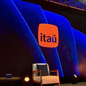 ia.i: Itaú prepara IA que substitui menus e botões do app