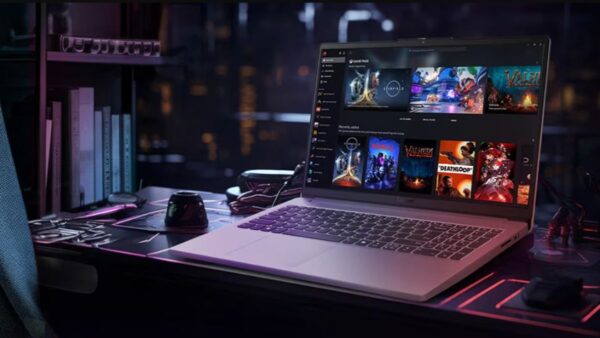 Promoção na Amazon derruba preço parcelado do notebook gamer Lenovo LOQ E