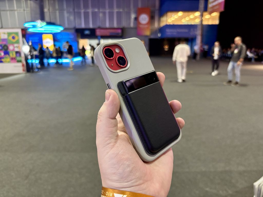 Plaud Note Pro será vendido no Brasil (Imagem: Bruno De Blasi/Canaltech)