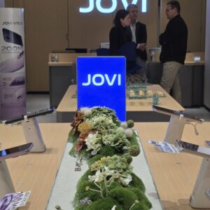 Jovi abre nova loja física no Brasil e aceita celular usado como pagamento