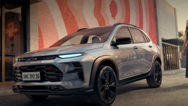 Chevrolet Sonic mal chegou e já tem preços no chão; confira as condições