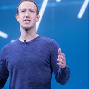Chefe do WhatsApp deixa cargo após 7 anos; Zuckerberg anuncia substituto