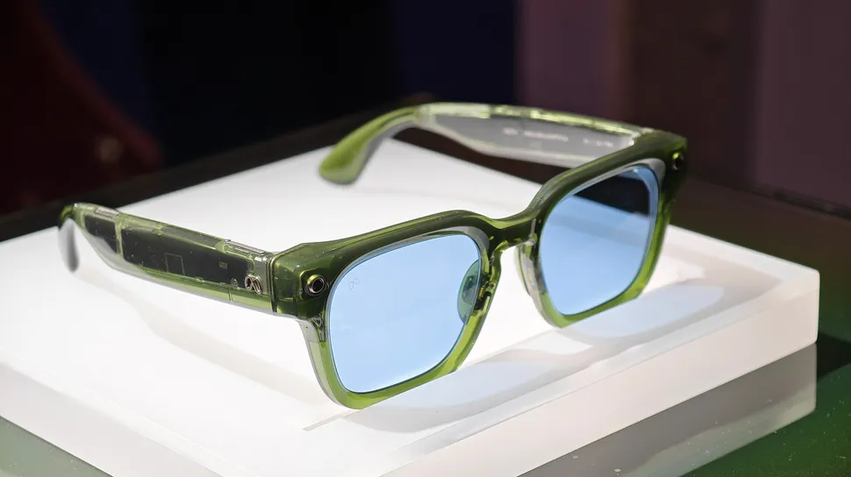 Ray-Ban Meta Kylie Jenner
