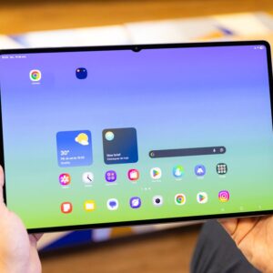 Samsung pode preparar tablet com "buraco na tela"; veja o que já sabemos