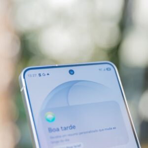 Chefão da Samsung visita fábrica de telas da China e pode mudar destino do S27