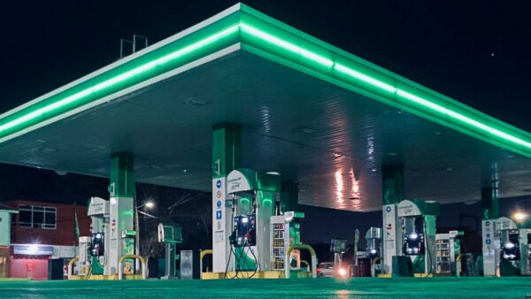 Golpe do parafuso na bomba de gasolina existe mesmo?