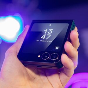 Amazon faz queima de celular dobrável da Samsung; Flip 7 FE com desconto