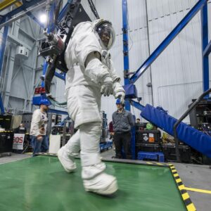 A pesquisa da missão lunar Artemis II da NASA continua na Terra