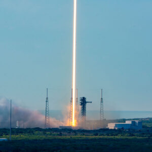 As ações da SpaceX não foram o único lançamento da empresa hoje – ela também colocou 29 satélites Starlink em órbita