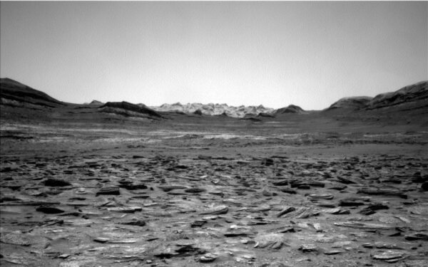 Blog de curiosidades: Sols 4913-4919: Exploradores planetários, viajando livremente para a unidade Yardang!