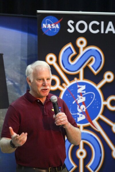 Jim Irons, ex-cientista do projeto Landsat, ganha prêmio Pecora