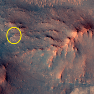 O orbitador de Marte observa o rover Perseverance cruzar a linha de chegada da maratona, foto do dia de 29 de junho de 2026