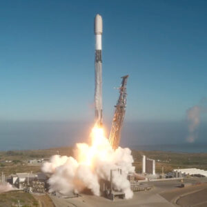 SpaceX envia 24 satélites Starlink em órbita enquanto o mercado aguarda o lançamento do IPO (vídeo)